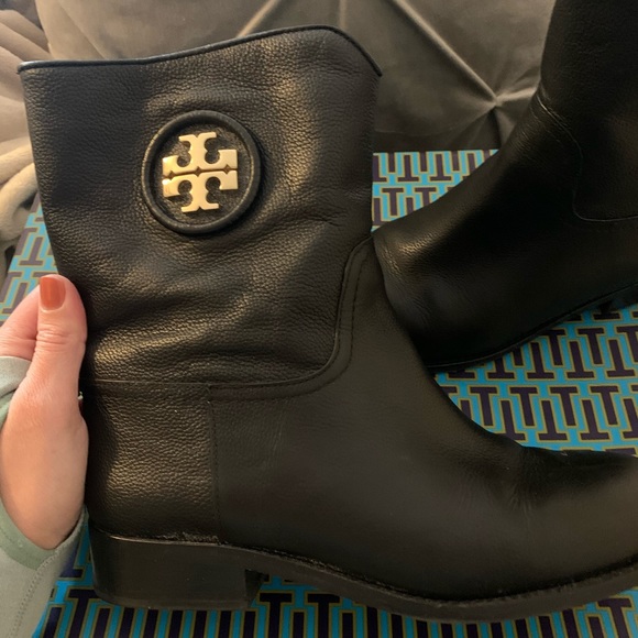 Tory Burch boots - Picture 3 of 7